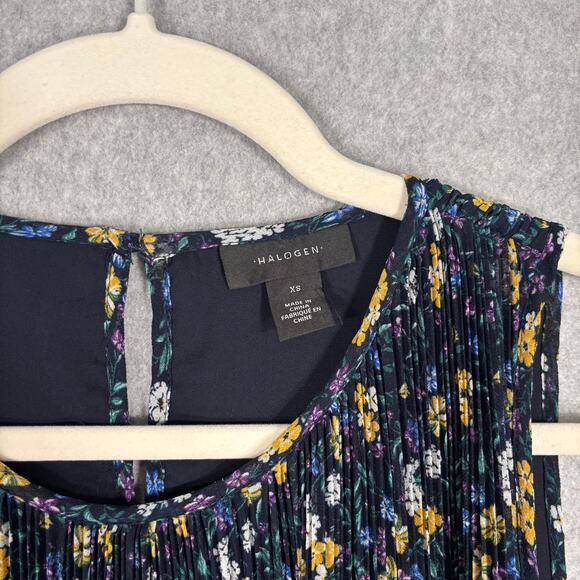 Halogen Top XS Navy Floral Flowy Crinkle Blouse Feminine Cottage Boho‎ Resort - Picture 5 of 11